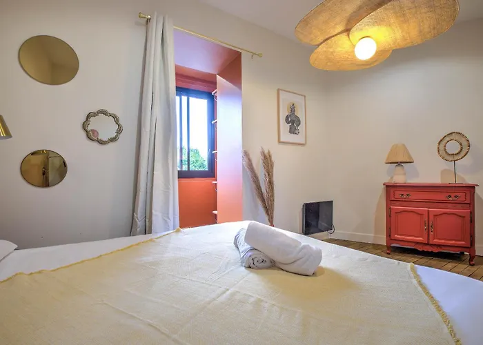 Chez Jeannette Apartment *